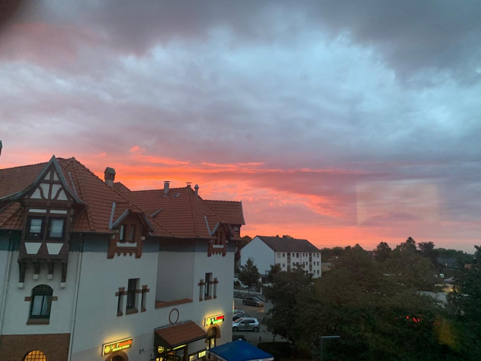 Moderne 4 Zimmer Apartment Mit Bergblick Stadtzentrum Contactless Check-In Герден Экстерьер фото